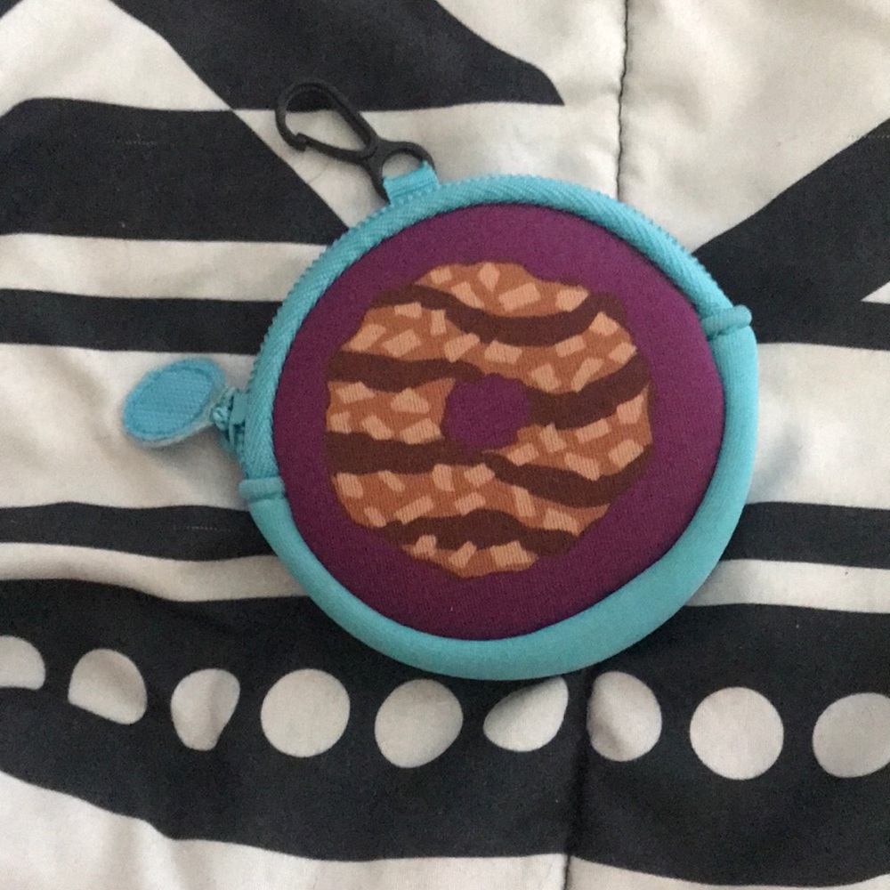 Earbud Holder